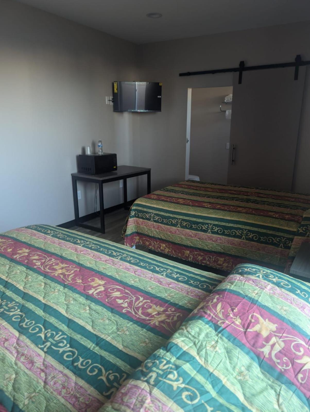 Star Inn Hotel Maywood Ngoại thất bức ảnh